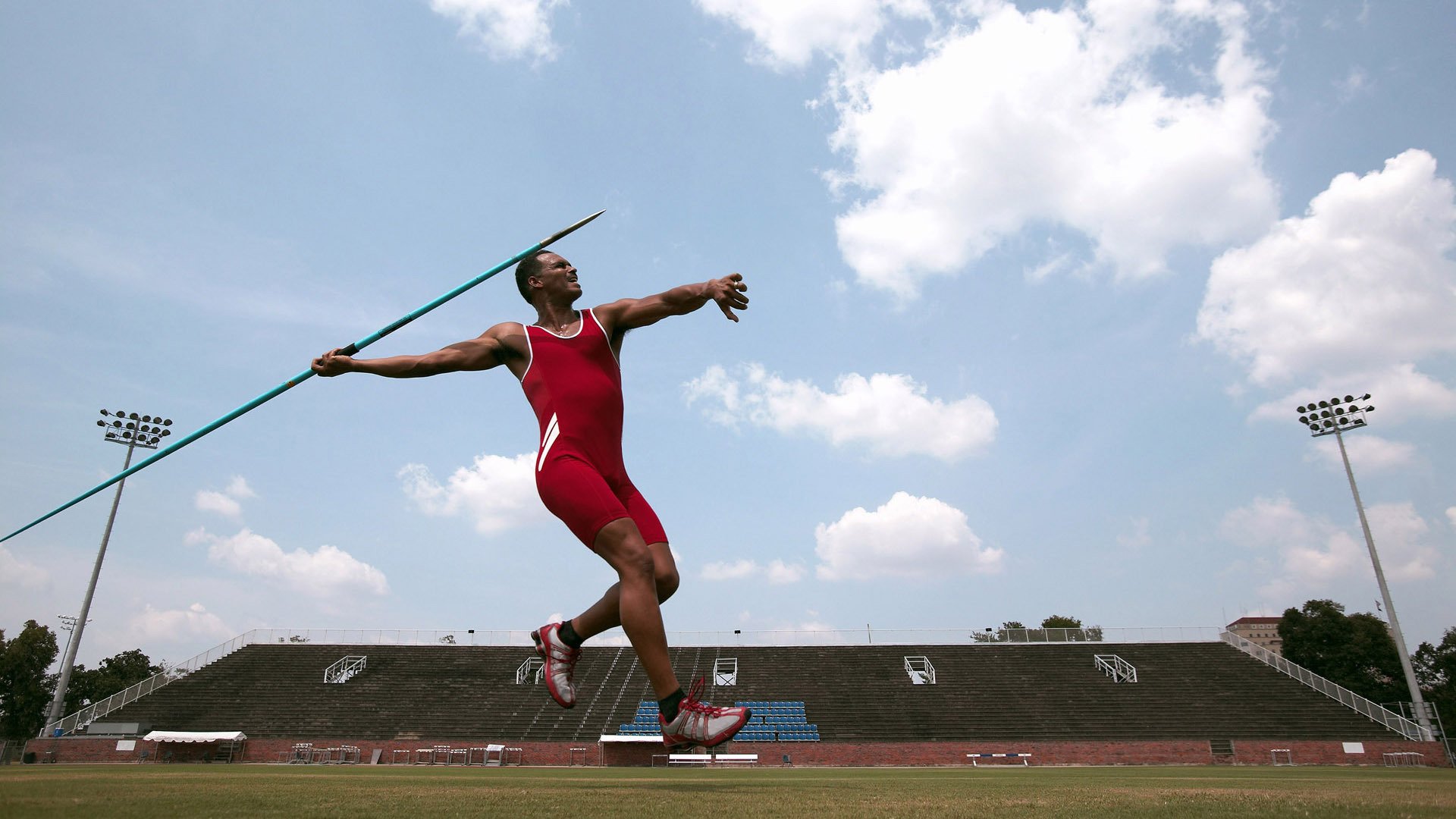 开云下载-中国男篮体能训练效果显著 提高比赛耐力，中国男篮体能不够